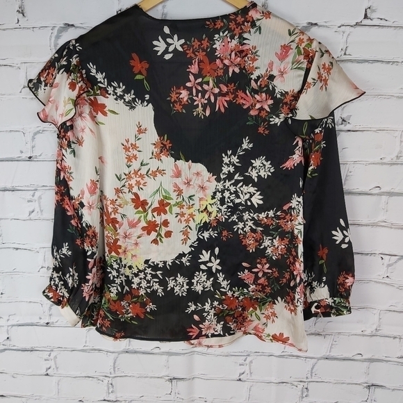 𝅺Zara‎ Ruffled Floral print top - Picture 7 of 10